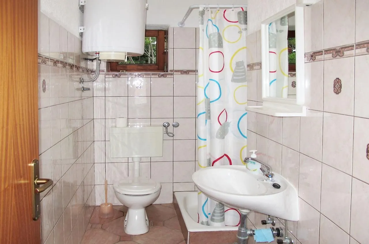 Apartments Sanja Sibinj Krmpotski Hırvatistan