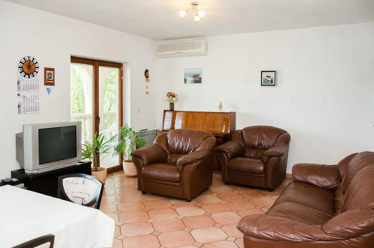 Apartments Sanja Sibinj Krmpotski Hırvatistan